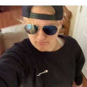 Meet your Posher, Macee